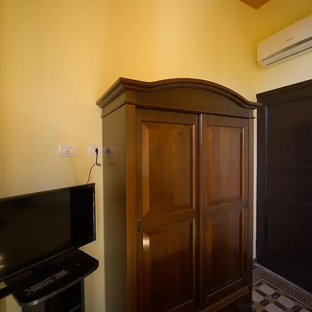 Le Torri بيت ضيافة 4*